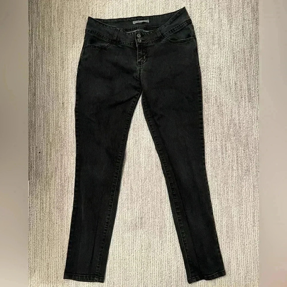 Forever 21 (size 28x31) denim jeans black vintage wash - Picture 2 of 8